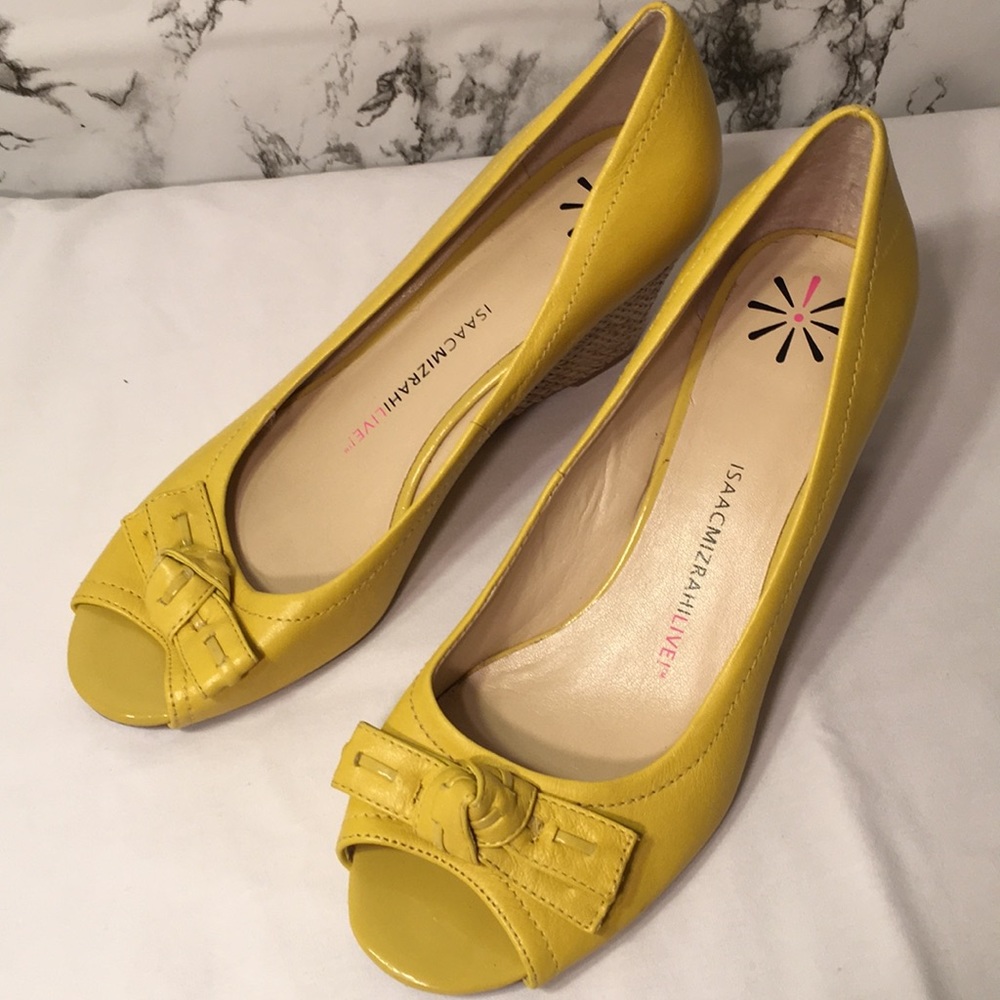 Women dress shoes
